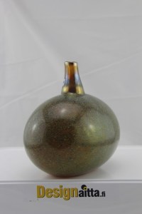 Nuutajärvi, Nuutajärven, Toikka, Mansikkapikkapullo, Mansikkapaikka, Toikan, Laydy Birds, Sieppo, Flycatcher, Birds, Lintu, Designaitta, Hovimestari, Butler, Iittala, Iittalan, Art Glass, Taidelasi, Designlasi