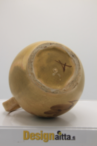 Kupittaa, Kupittaan, Kala, Tuhka-astia, Manuel, Josef Manuell, Keramiikka, Designaitta, Uosikkinen, Uosikkisen,藝術玻璃, 艺术玻璃,アートグラス,.陶器,,  陶器  芬兰,  设计,,  デザイン, デザイン倉庫,  设计仓库