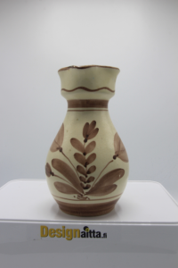 Kupittaan,Kupittaan savi,Viljomäkinen,mattija maija,figuuri,kannu,designaitta,seinäjoki,keramiikka,arabia