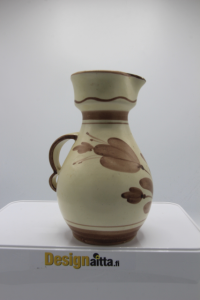 Kupittaan,Kupittaan savi,Viljomäkinen,mattija maija,figuuri,kannu,designaitta,seinäjoki,keramiikka,arabia