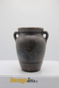 Kupittaan,Kupittaan savi,Viljomäkinen,mattija maija,figuuri,kannu,designaitta,seinäjoki,keramiikka,arabia