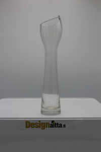 Tapio Wirkkala, Wirkkalan, Jäänsärö, Viivahiottu, Kanttarelli, Tokio, Jäävuori, Kristalli,, Designaitta, Skandinaviadesign,Iittala, Iittlan, Ovalis, Taidelasi, Designlasi, Designaitta,  Finnish art glass, Jäävuori, Kristalli, viivahiottu