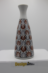 Kupittaan,Kupittaan savi,Viljomäkinen,mattija maija,figuuri,kannu,designaitta,seinäjoki,keramiikka,arabia