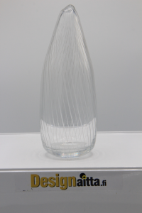 Tapio Wirkkala, Wirkkalan, Jäänsärö, Viivahiottu, Kanttarelli, Tokio, Jäävuori, Kristalli,, Designaitta, Skandinaviadesign,Iittala, Iittlan, Ovalis, Taidelasi, Designlasi, Designaitta,  Finnish art glass, Jäävuori, Kristalli, viivahiottu