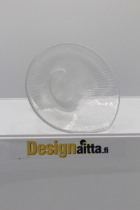 Tapio Wirkkala, Wirkkalan, Jäänsärö, Viivahiottu, Kanttarelli, Tokio, Jäävuori, Kristalli,, Designaitta, Skandinaviadesign,Iittala, Iittlan, Ovalis, Taidelasi, Designlasi, Designaitta,  Finnish art glass, Jäävuori, Kristalli, viivahiottu