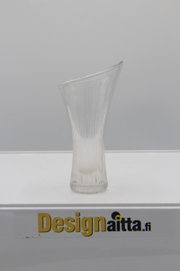 Tapio Wirkkala, Wirkkalan, Jäänsärö, Viivahiottu, Kanttarelli, Tokio, Jäävuori, Kristalli,, Designaitta, Skandinaviadesign,Iittala, Iittlan, Ovalis, Taidelasi, Designlasi, Designaitta,  Finnish art glass, Jäävuori, Kristalli, viivahiottu