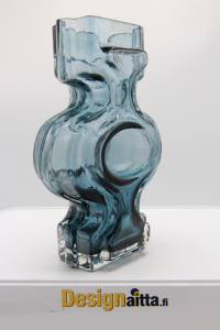 Tynell, Tynelin, aurinkopullo, emma, ahkeraliisa, Designaitta, Skandinaviadesign, Artglass, Maljakko, aitanlukko, kaappikello, piironki, maljakko, Riihimäen lasi, Riihimäki, Riihimaen, Riihimaen, Finnishs art glass, Taidelasi, Designlasi, Maljakko